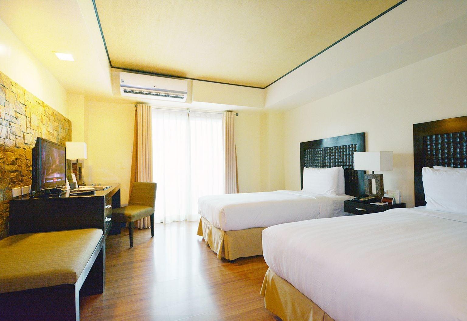 Widus Clark 4*
